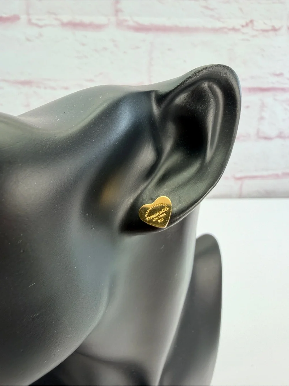 Tiffany & Co. Gold Heart Stud Earrings Return to Tiffany Single 925